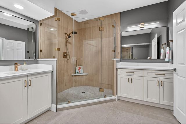 5801 Coach House Circle E, Boca Raton, FL 33486