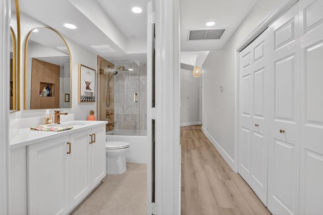 5801 Coach House Circle E, Boca Raton, FL 33486