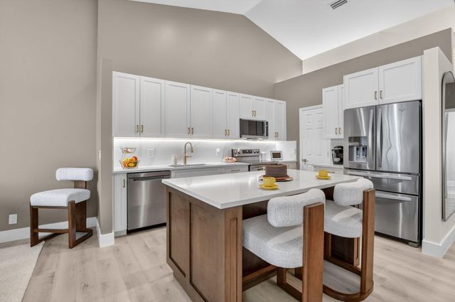 5801 Coach House Circle E, Boca Raton, FL 33486