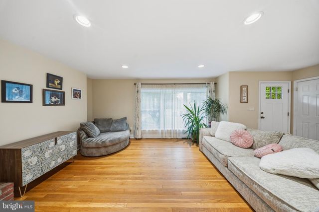 1101 FREDERICK AVE, Salisbury, MD 21801