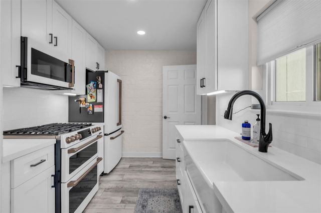 1223 Saxony Lane, Houston, TX 77058