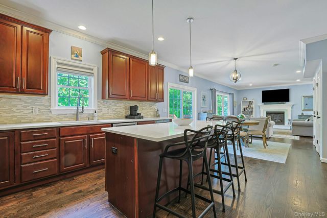 288 Lafayette Avenue, Cortlandt Manor, NY 10567