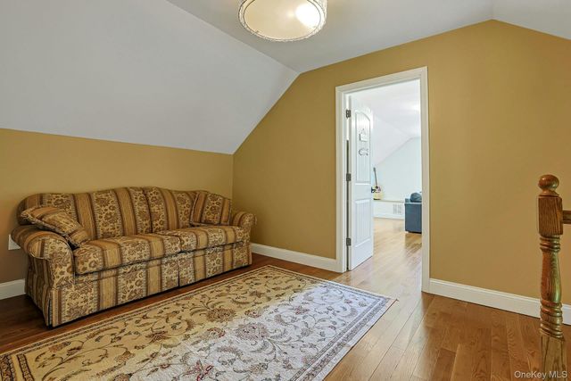 288 Lafayette Avenue, Cortlandt Manor, NY 10567
