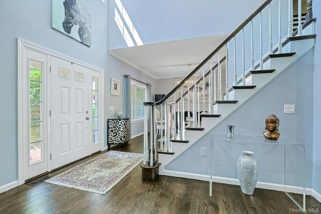 288 Lafayette Avenue, Cortlandt Manor, NY 10567