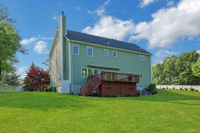 288 Lafayette Avenue, Cortlandt Manor, NY 10567
