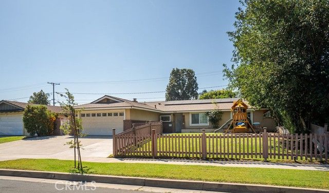 340 E Old Mill, Corona, CA 92879