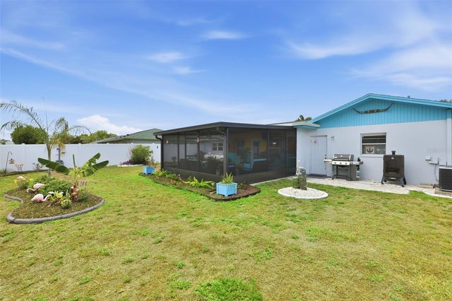 1739 COCO PALM CIRCLE, Sun City Center, FL 33573