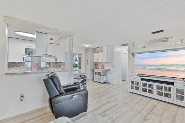 1739 COCO PALM CIRCLE, Sun City Center, FL 33573