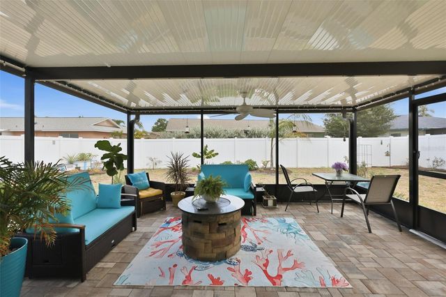 1739 COCO PALM CIRCLE, Sun City Center, FL 33573