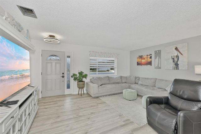 1739 COCO PALM CIRCLE, Sun City Center, FL 33573