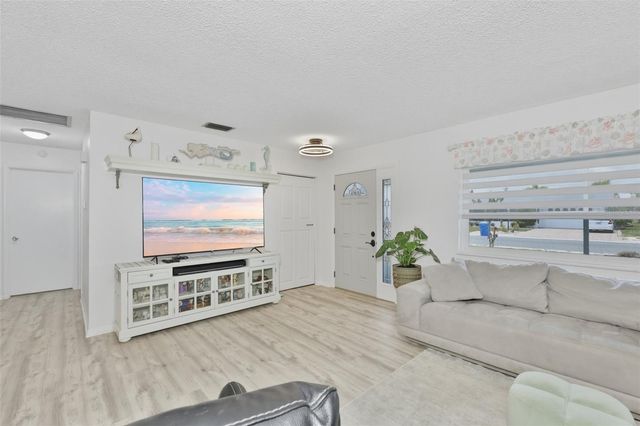 1739 COCO PALM CIRCLE, Sun City Center, FL 33573