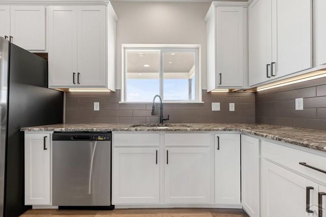 576 E Earl Dr, Pueblo West, CO 81007