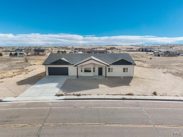 576 E Earl Dr, Pueblo West, CO 81007