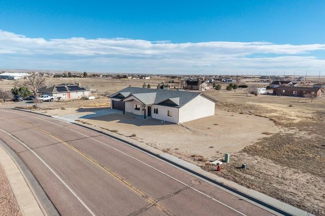 576 E Earl Dr, Pueblo West, CO 81007