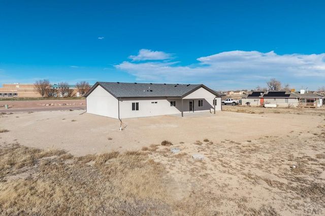 576 E Earl Dr, Pueblo West, CO 81007