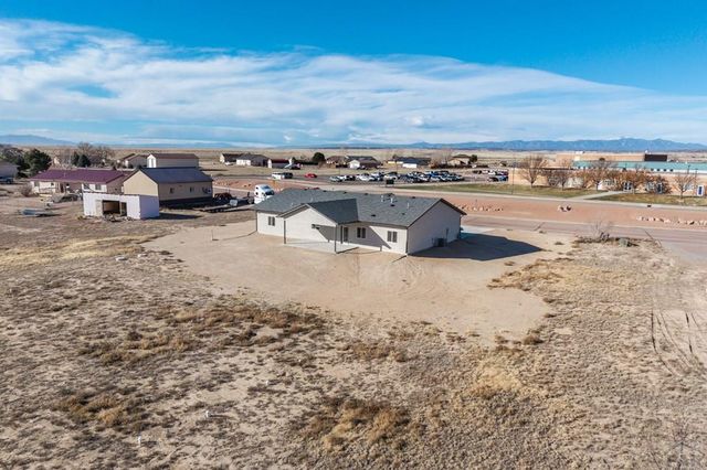 576 E Earl Dr, Pueblo West, CO 81007