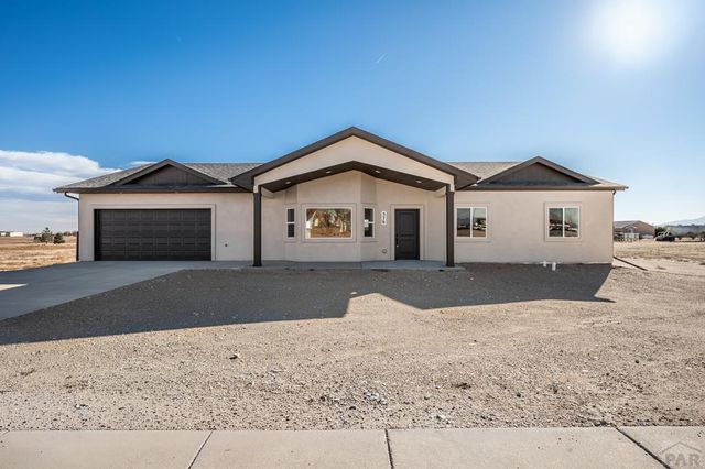 576 E Earl Dr, Pueblo West, CO 81007