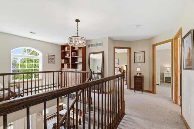 569 Deerfield Dr, Upper Nazareth Twp, PA 18064