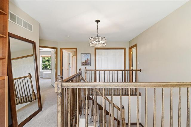 569 Deerfield Dr, Upper Nazareth Twp, PA 18064