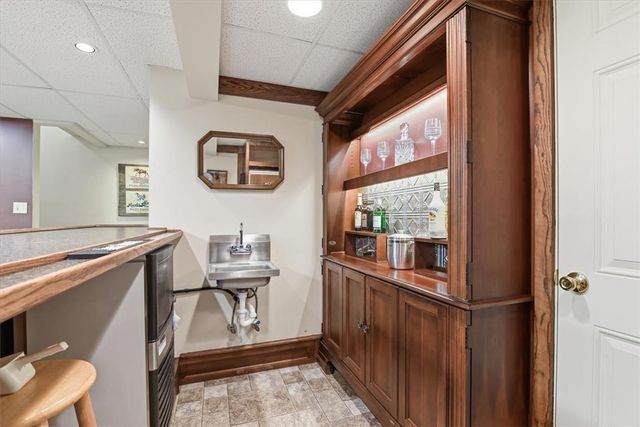 569 Deerfield Dr, Upper Nazareth Twp, PA 18064