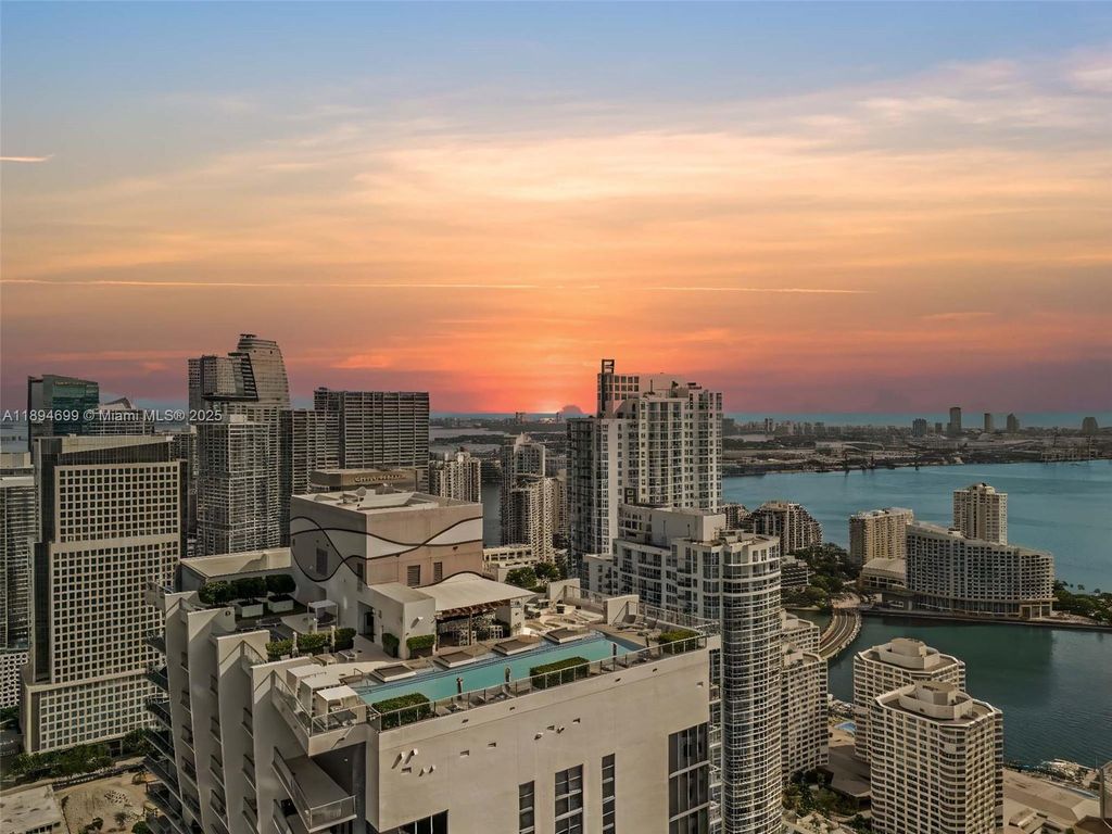 1010 Brickell Ave 3210, Miami, FL 33131