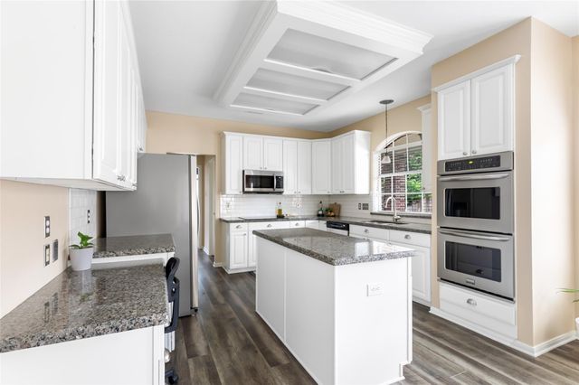 3526 Whispering Brook Drive, Kingwood, TX 77345