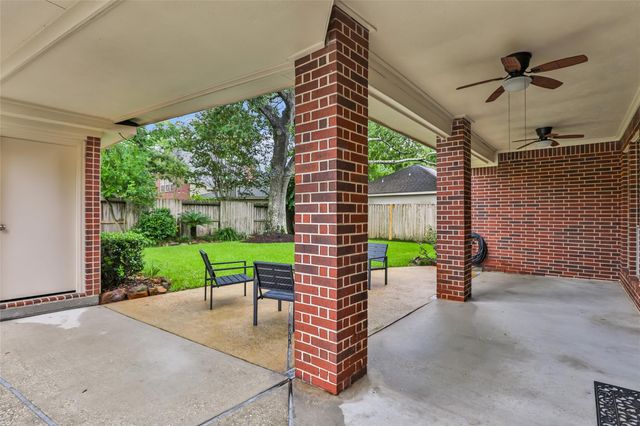 3526 Whispering Brook Drive, Kingwood, TX 77345