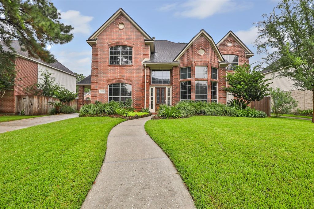 3526 Whispering Brook Drive, Kingwood, TX 77345