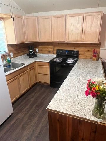 10755 Lakeside Drive, Kemp, TX 75143