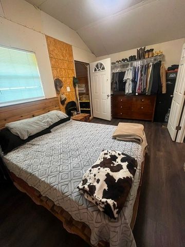 10755 Lakeside Drive, Kemp, TX 75143