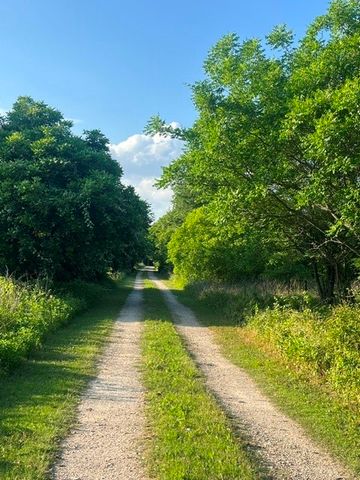 10755 Lakeside Drive, Kemp, TX 75143