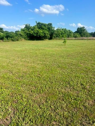 10755 Lakeside Drive, Kemp, TX 75143