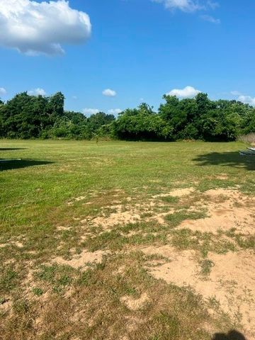 10755 Lakeside Drive, Kemp, TX 75143