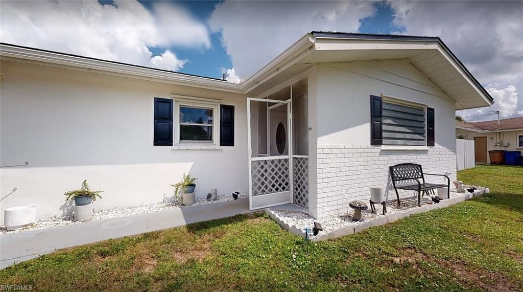 129 E Lake DR, LEHIGH ACRES, FL 33936 — photo 5