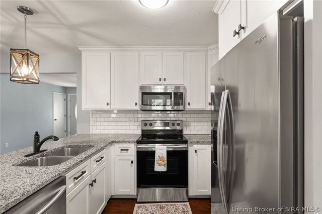 1529 Nole Drive, Jeffersonville, IN 47130