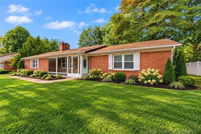 1529 Nole Drive, Jeffersonville, IN 47130