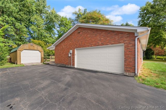1529 Nole Drive, Jeffersonville, IN 47130