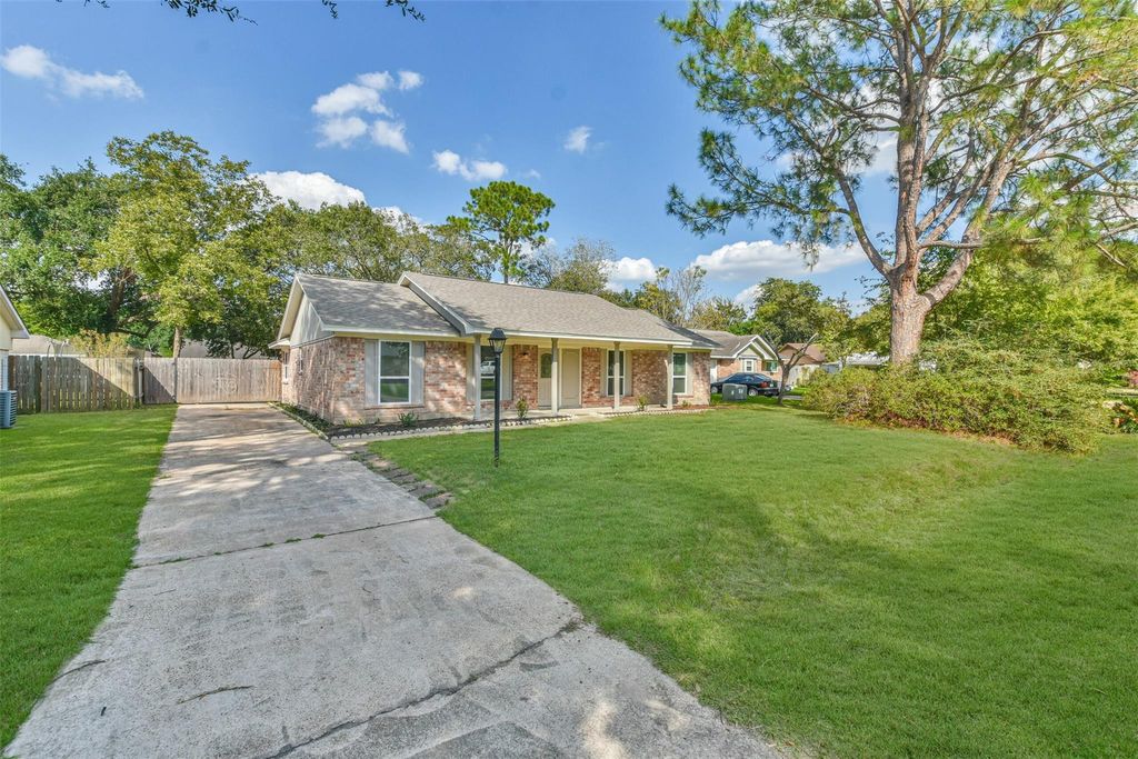 12614 Dermott Drive, Houston, TX 77065