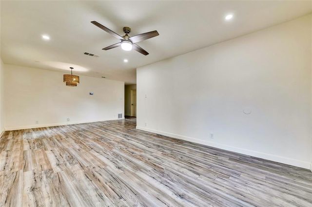 6807 Trendal LN, Austin, TX 78744