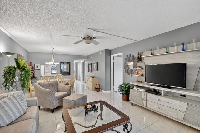 145 Lake Nancy Lane 128, West Palm Beach, FL 33411