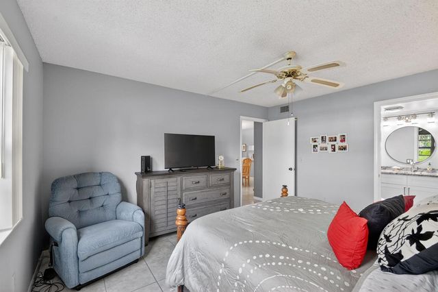 145 Lake Nancy Lane 128, West Palm Beach, FL 33411