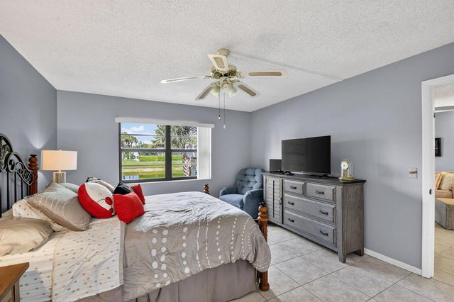145 Lake Nancy Lane 128, West Palm Beach, FL 33411