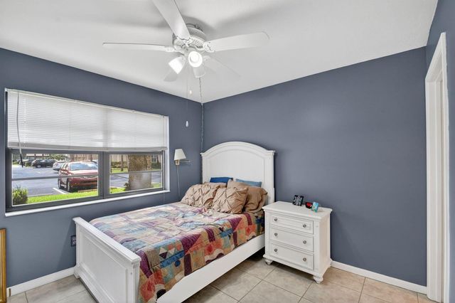 145 Lake Nancy Lane 128, West Palm Beach, FL 33411