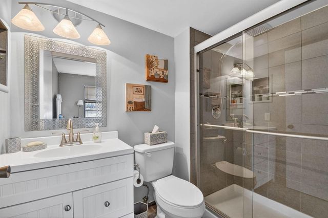 145 Lake Nancy Lane 128, West Palm Beach, FL 33411