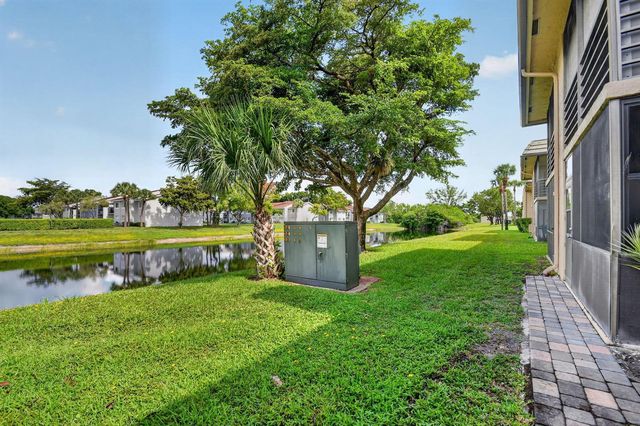 145 Lake Nancy Lane 128, West Palm Beach, FL 33411