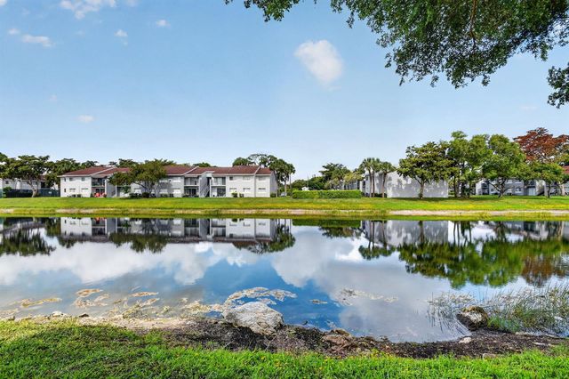 145 Lake Nancy Lane 128, West Palm Beach, FL 33411