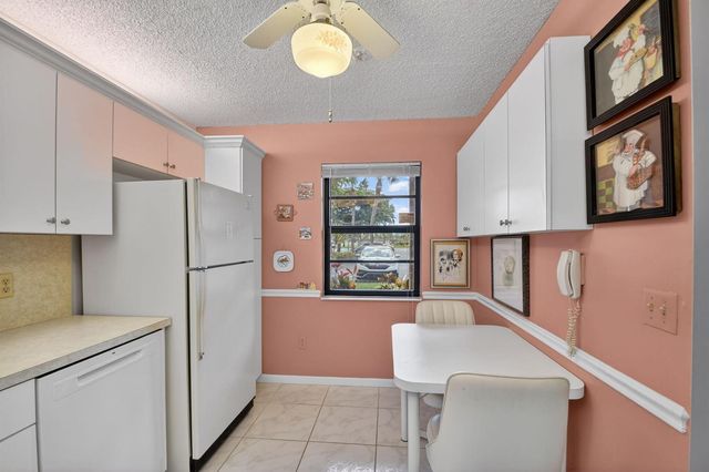 145 Lake Nancy Lane 128, West Palm Beach, FL 33411