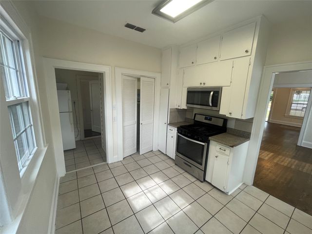 242 Preston Avenue, Shreveport, LA 71105