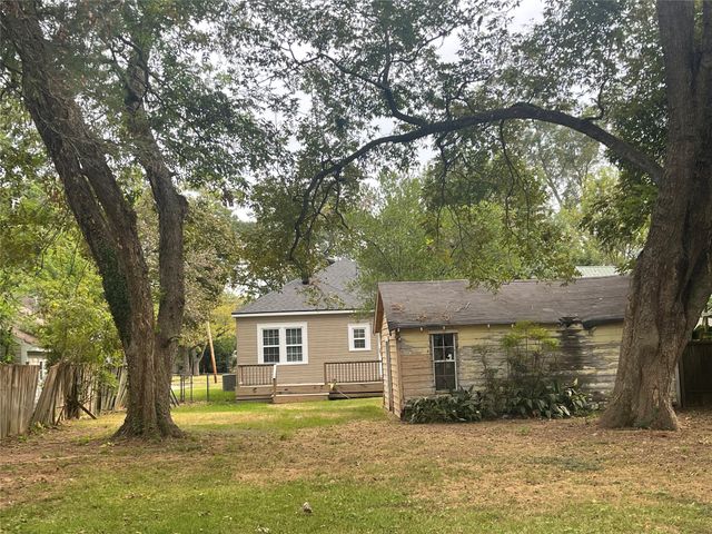 242 Preston Avenue, Shreveport, LA 71105
