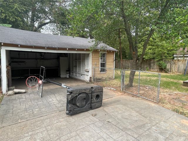 242 Preston Avenue, Shreveport, LA 71105